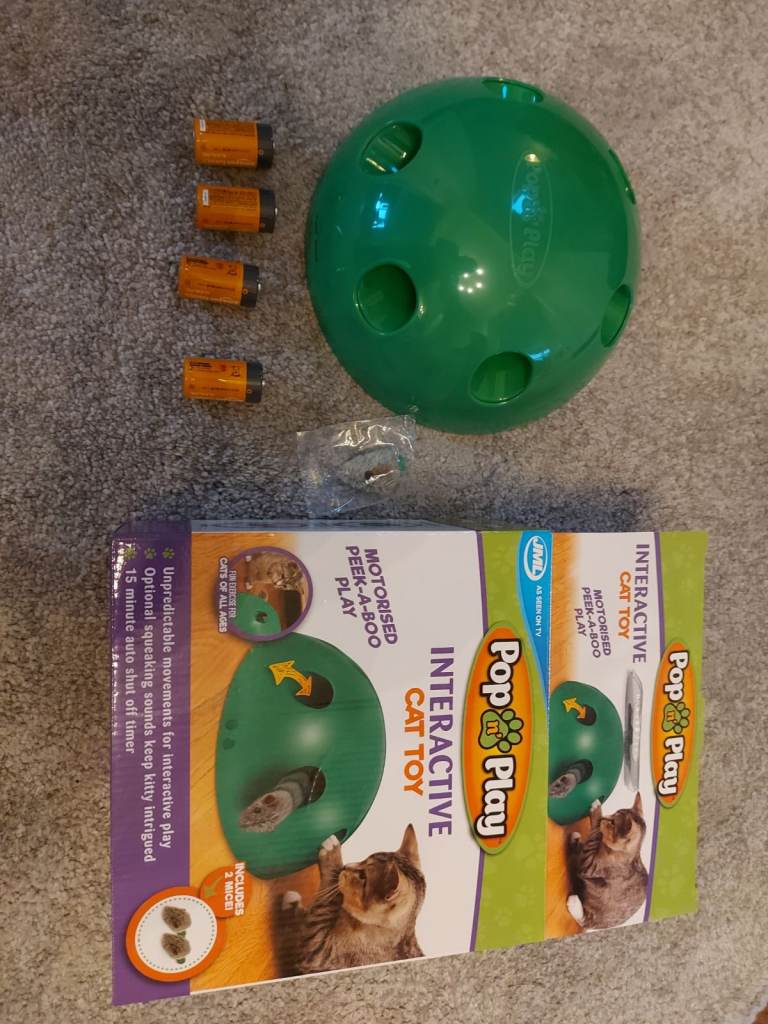 Cat toy - Batteries included