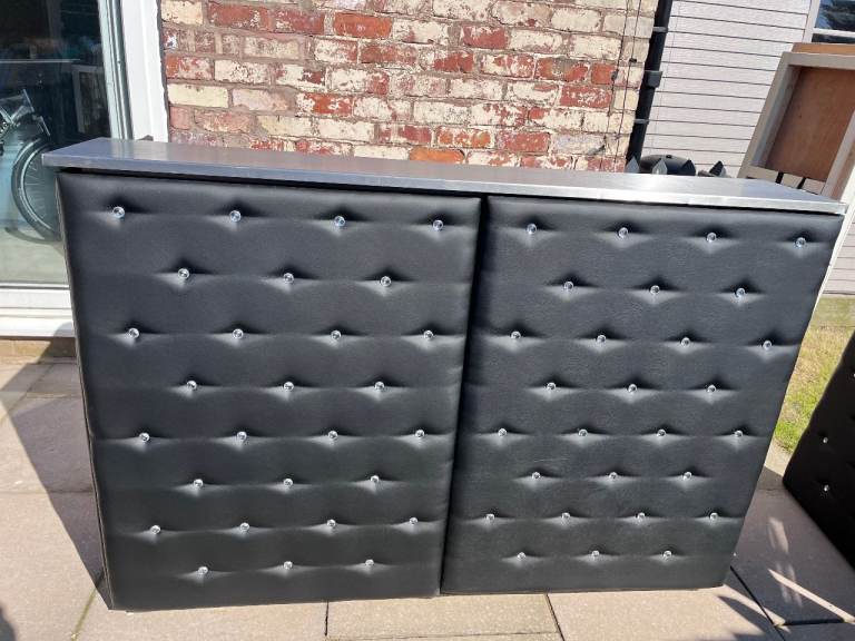 1 x 6ft Black Mobile Bar Setup - FOR SALE – Used for Weddings & Events – Ready to Go - £300