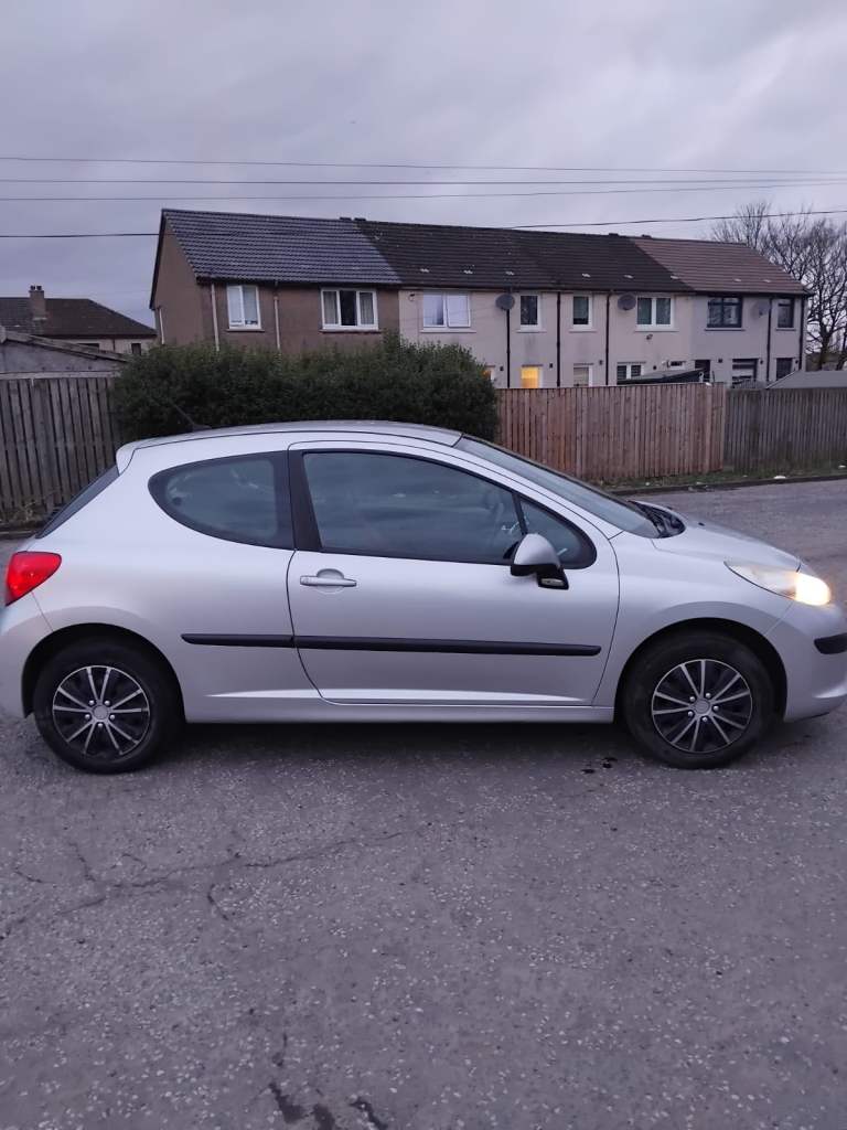 Peugeot 207 1.3 petrol low mileage new MOT