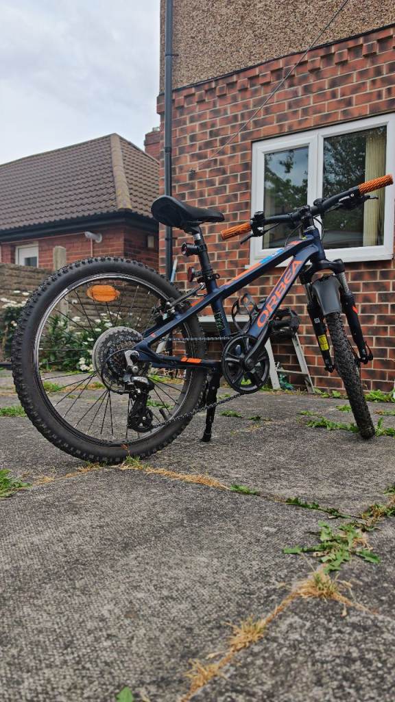 Orbea MX20 Kids Mountain Bike - 20-inch Wheels, Black, Good Condition