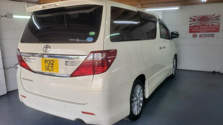 Toyota Alphard 2.4 petrol auto 7 seats sunroofs fresh japanese import 2012