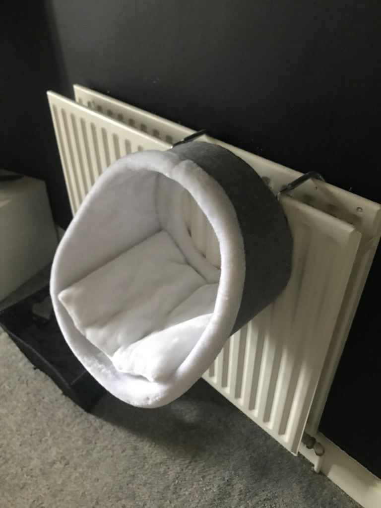 Soft flush Radiator Cat Bed