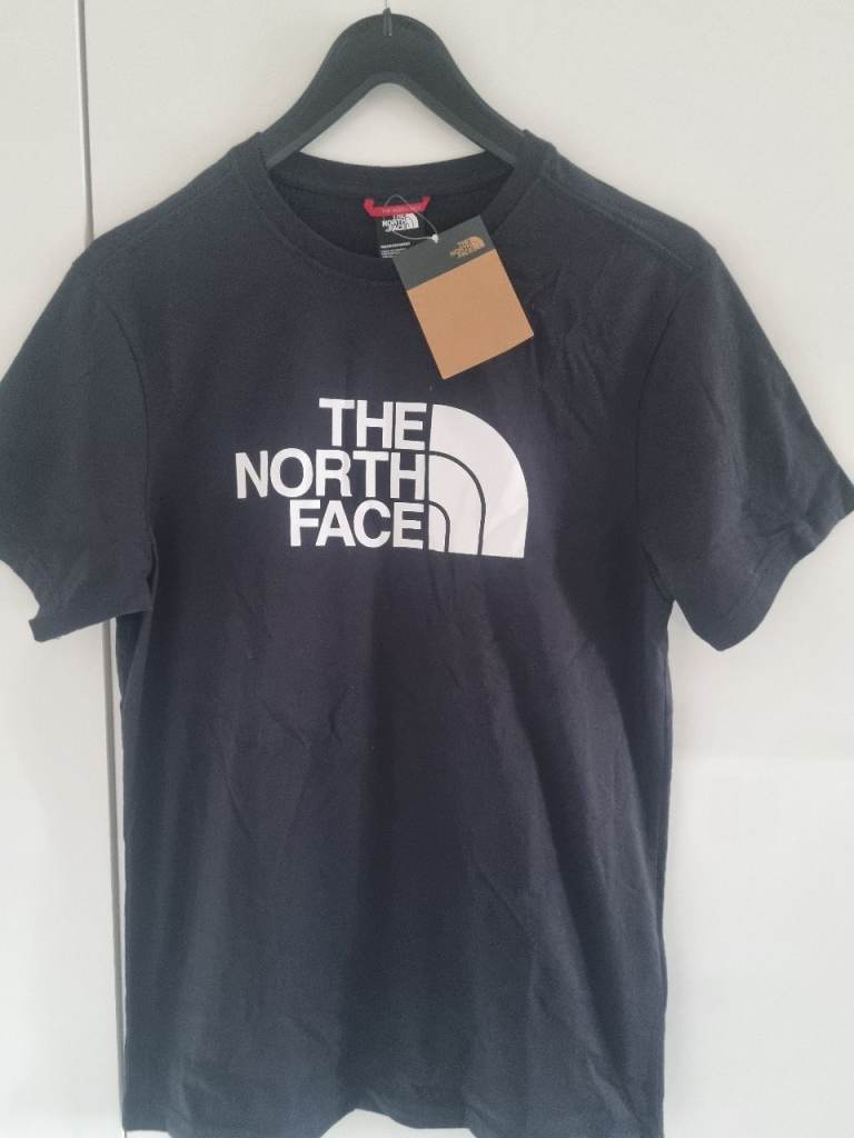 New The North Face T-Shirt – Black, Size S