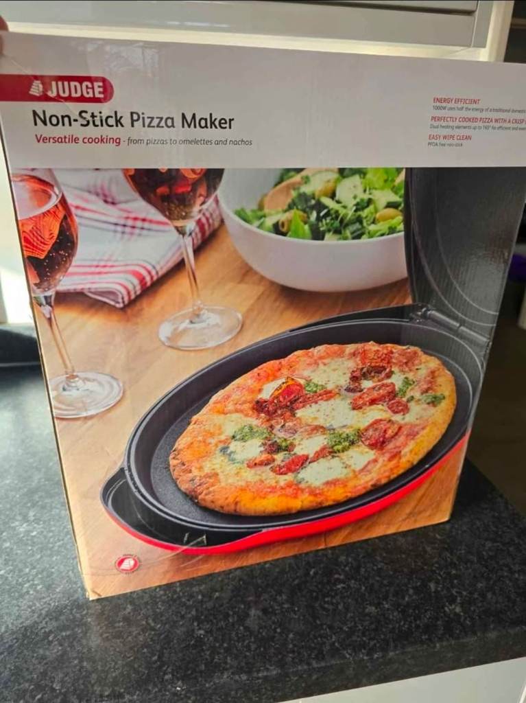 Judge Non-Stick Pizza Maker 