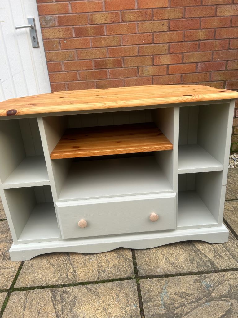 Refurbished solid pine corner tv unit 