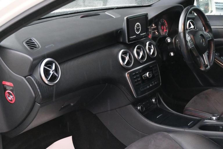  Mercedes-Benz A-Class 1.6 A180 BlueEfficiency Sport Hatchback 5dr Petrol 7G-DCT Euro 6 (s/s) (12...