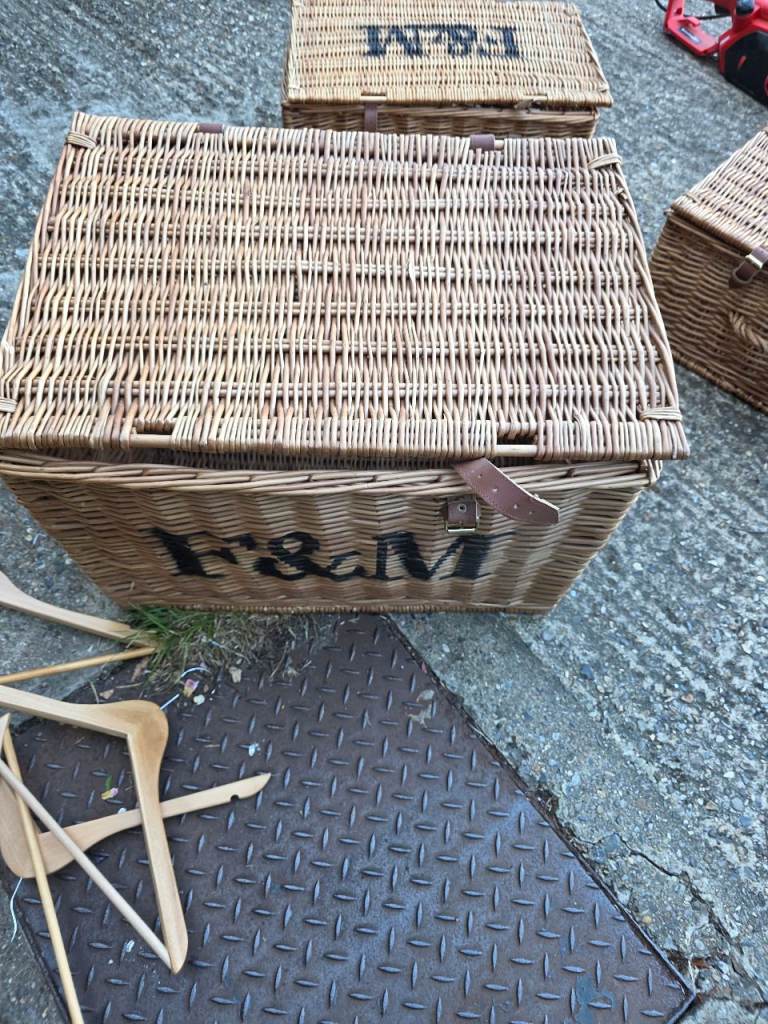 Fortnum & Mason Wicker Hamper basket storage box 56 x 41 x 41cm