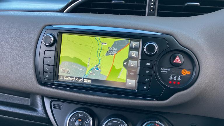 2017 Toyota Yaris 1.33 VVT-i Design 5dr Petrol Hatchback Hatchback Petrol Manual