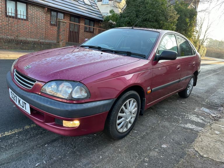 WANTED Toyota Avensis 