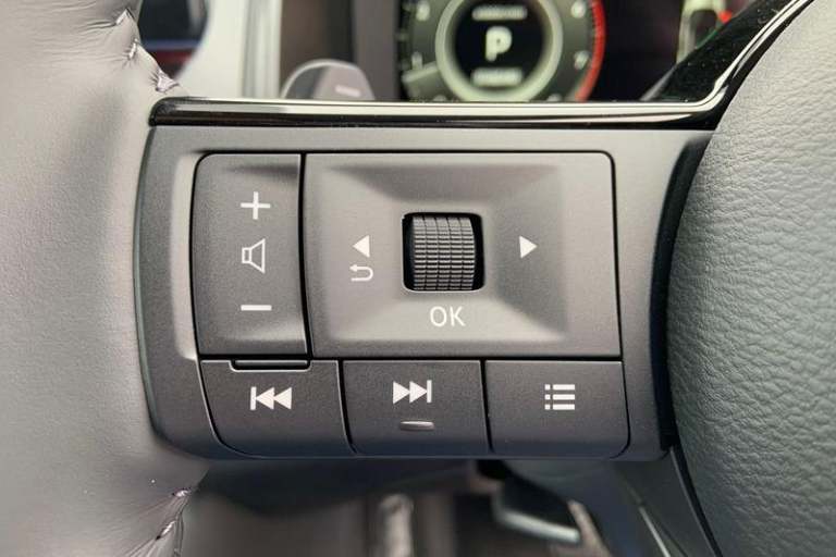 2025 Nissan Qashqai 1.3 DiG-T MH 158 N-Connecta [Glass Rf] 5dr Xtronic Automatic Hatchback Petrol...