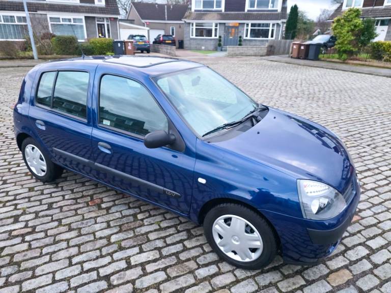 11.900 miles Renault, CLIO, Hatchback, 2004, Manual, ultra low miles mileage