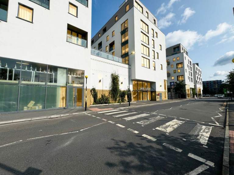 Modern 1 Bed Flat – NW9 – Near Colindale Station – Great Location – Available Now