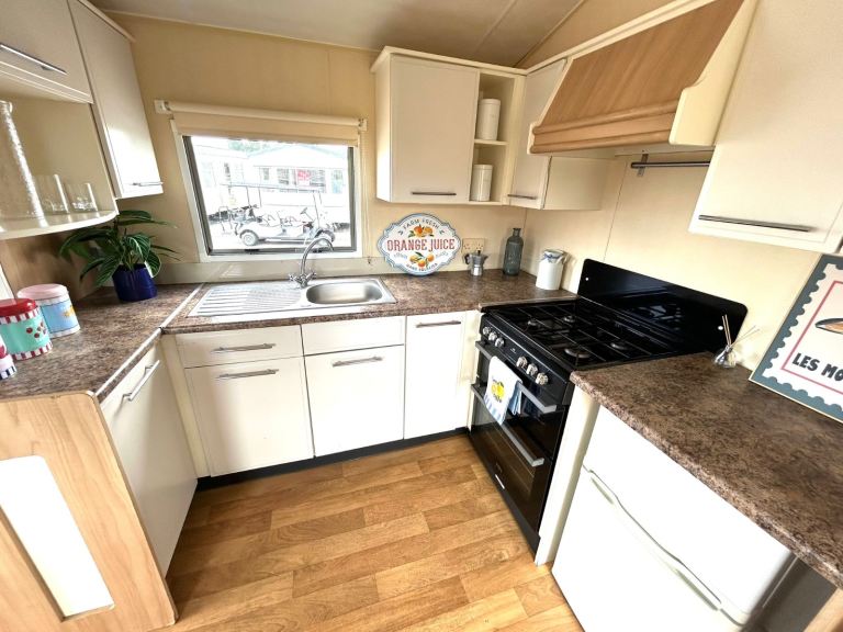£370 per month static caravan 