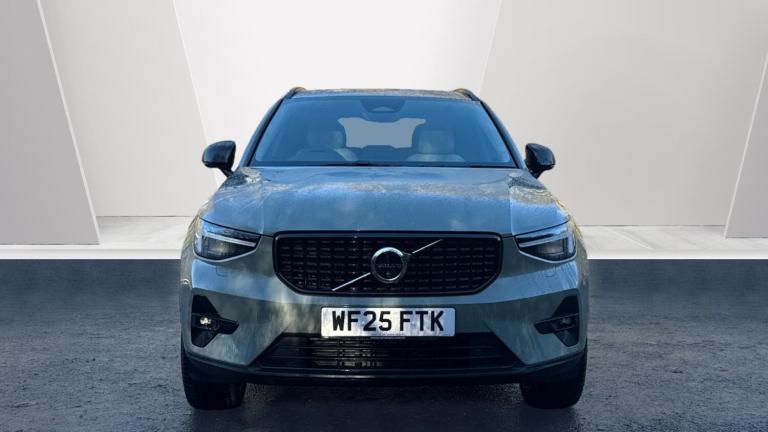 2025 Volvo XC40 2.0 B4P Ultra Dark 5dr Auto Petrol Estate Estate Petrol Automatic