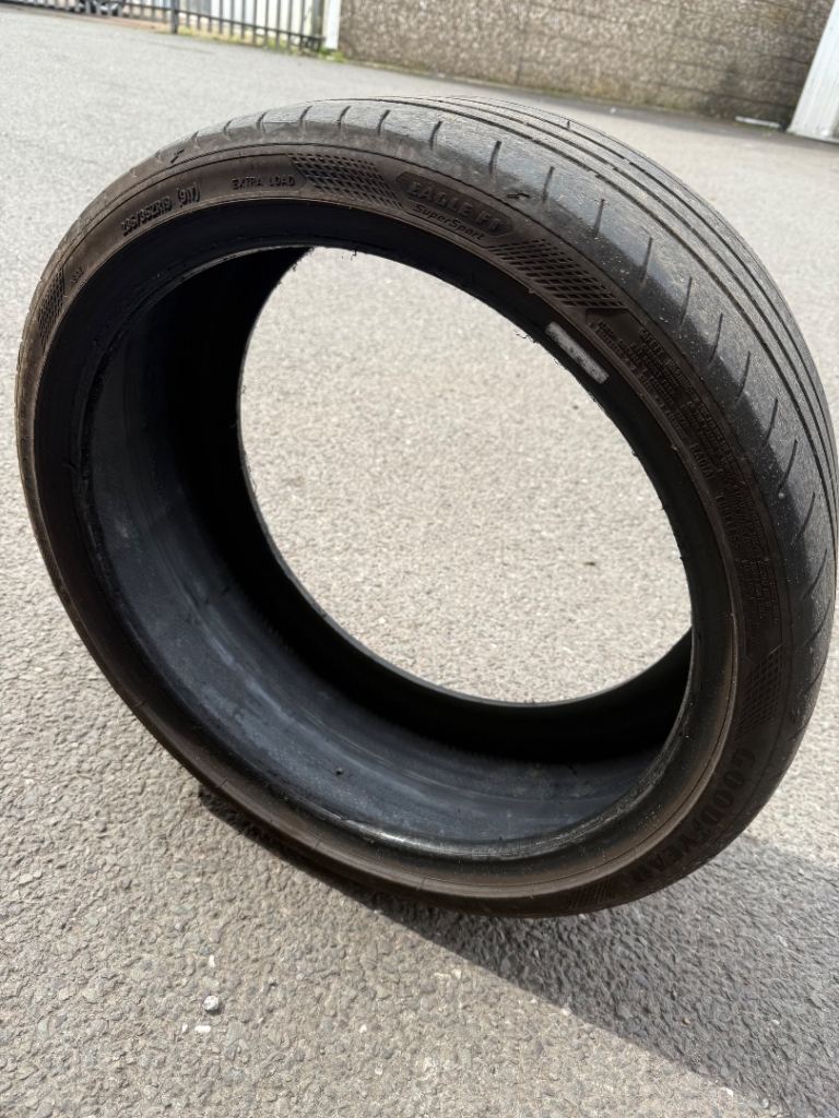 Goodyear Eagle F1 SuperSport 235 35 19 Tyre