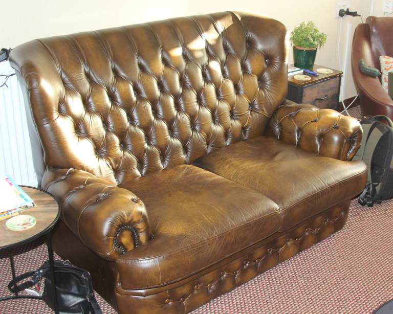 Lloyd Thomas Leather 2 seat Chesterfield Sofa in Antique Brown