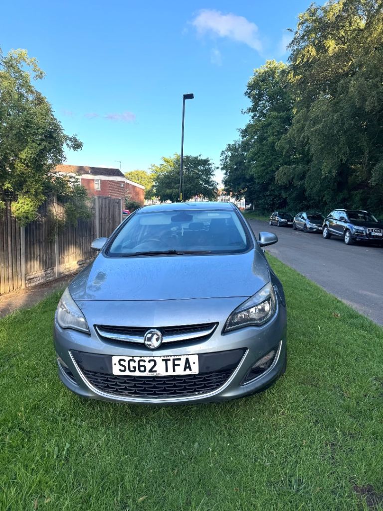 Vauxhall, ASTRA, Hatchback, 2012, Manual, 1956 (cc), 5 doors