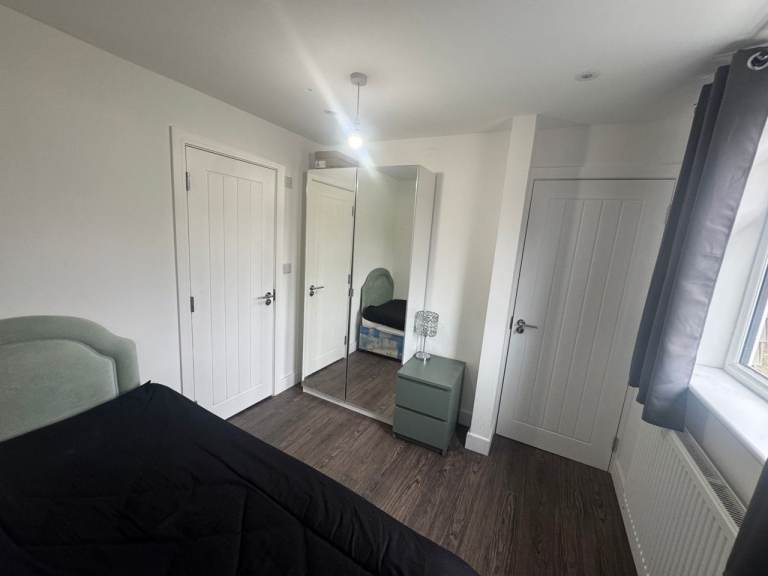 *Single Room Available*