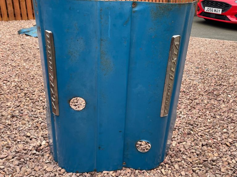 Fordson Dexta bonnet