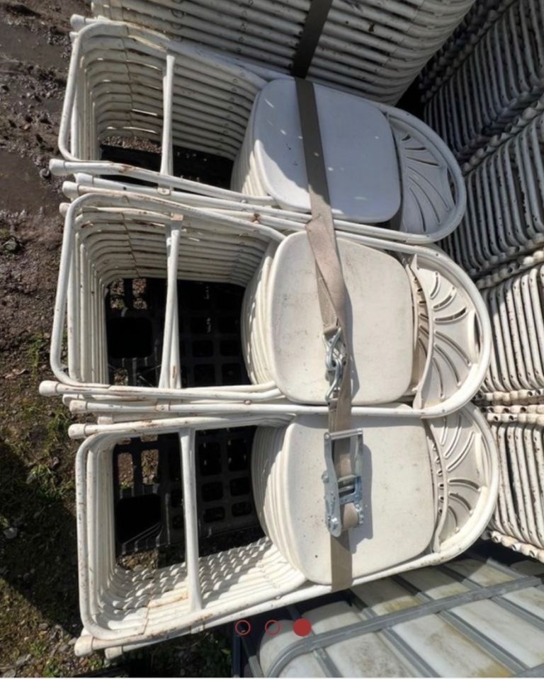 White Samsonite folding chairs for sale