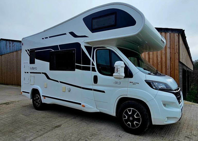 Benimar Mileo 313 motorhome 2017 6 berth/belts 5.95m 3500kgs Auto 9k
