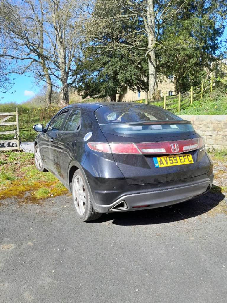 Honda civic 1.8 I-VTEC Automatic