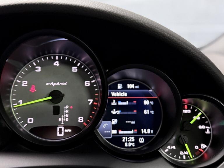 PORSCHE CAYENNE 3.0 V6 E-Hybrid S Platinum Edition 2017