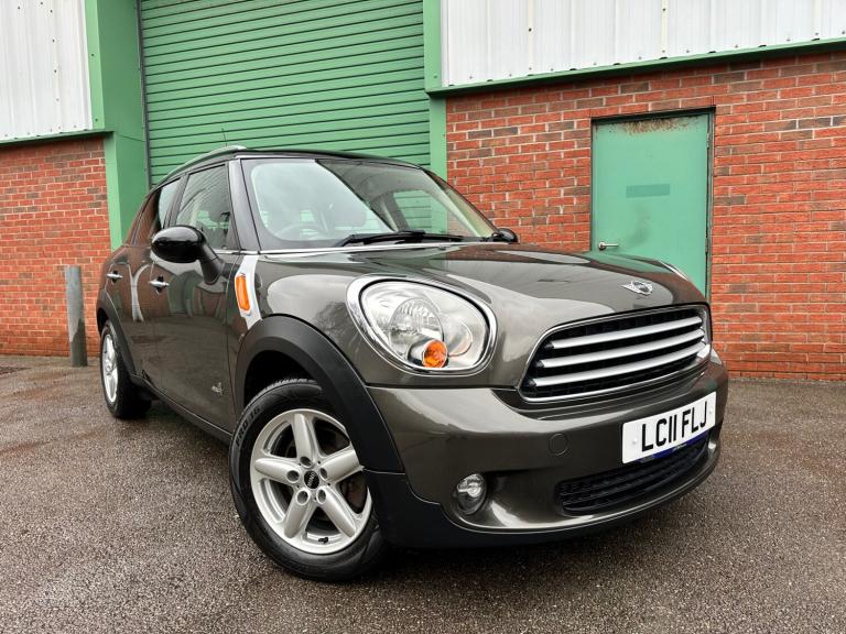 2011 (11) MINI COUNTRYMAN 2.0 COOPER D ALL4 AUTO 60,000 MILE EXCELLENT CONDITION