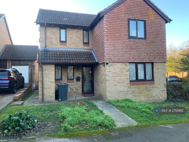 4 bedroom house in Ingleside Drive, Stevenage, SG1 (4 bed) (#2712982)