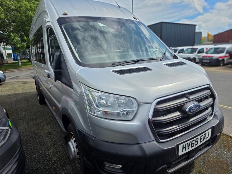 Ford TRANSIT 460 TREND 17 SEAT MINIBUS 