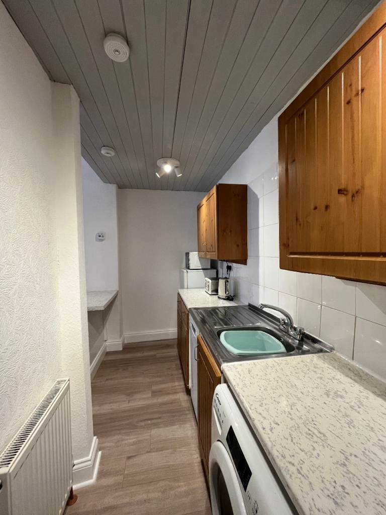 Fresh & Sunny Furnished One Bed Flat At The Shore/Leith, Edinburgh