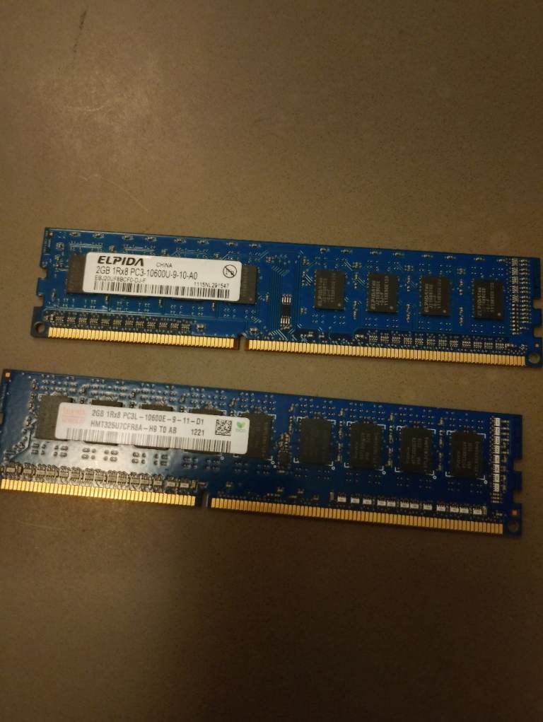 2x job lot pc server ram 2GB Sticks