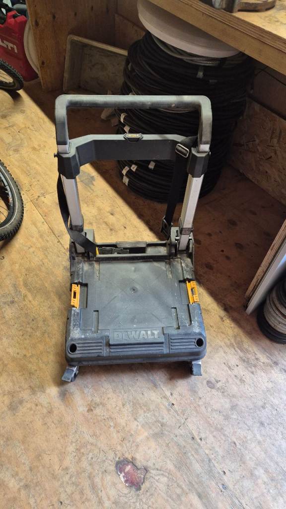 Dewalt tools box trolley 