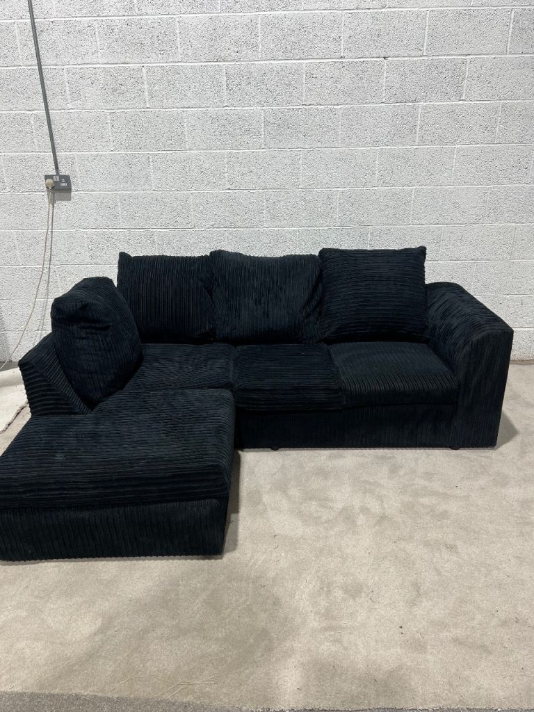 Black corner sofa 🛋️ 