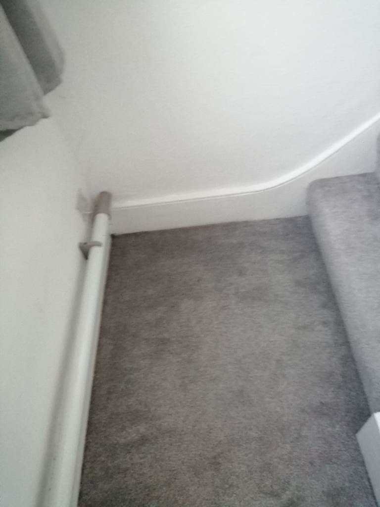 One double bedroom flat to let Wood Green N 22