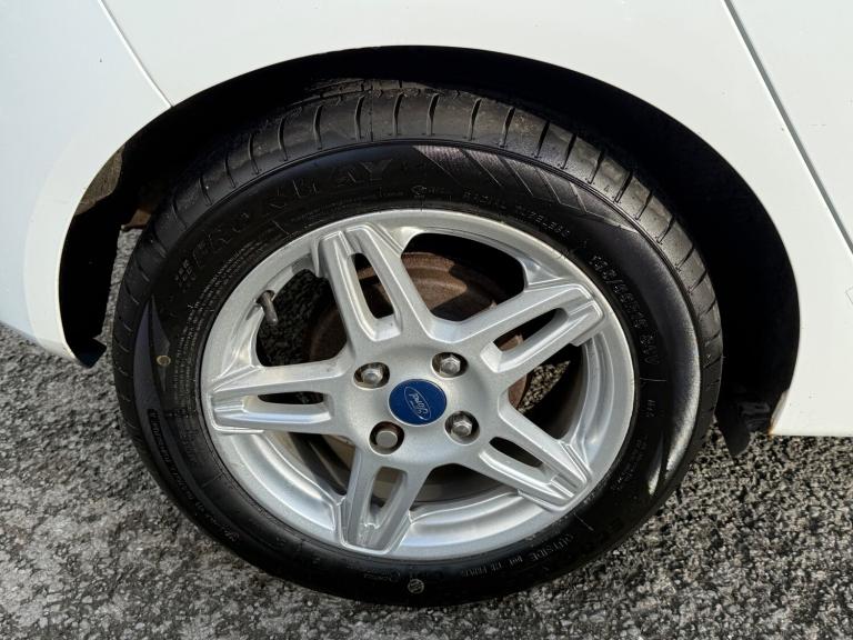 2013 Ford Fiesta 1.25 82 Zetec 5dr HATCHBACK Petrol Manual