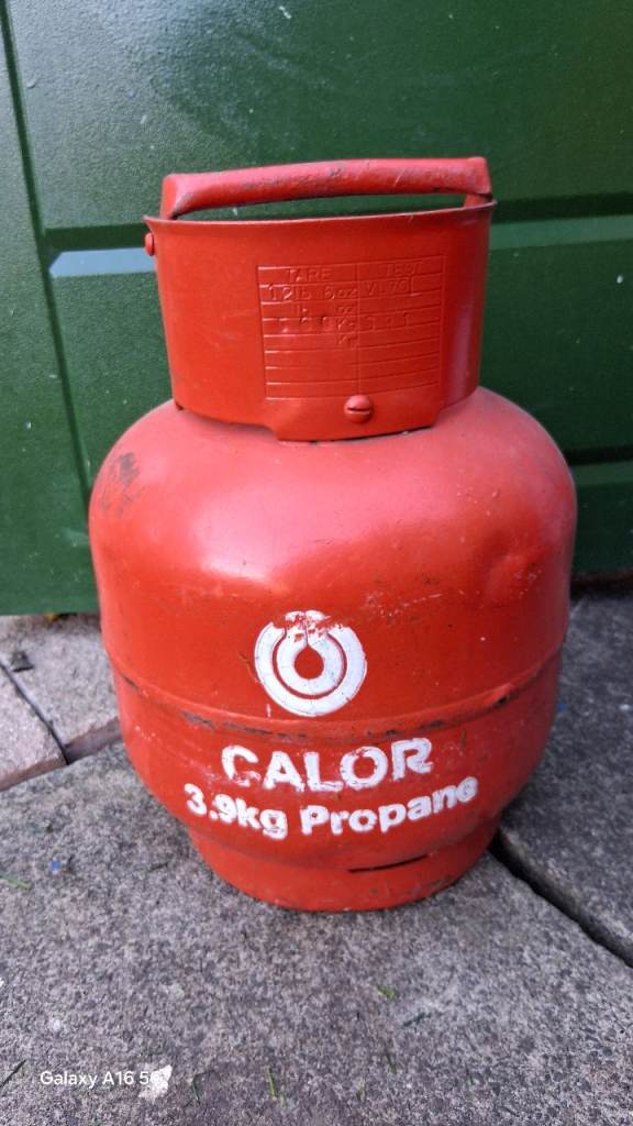 Caravan/camper gas bottles