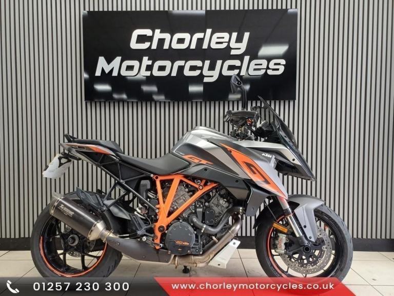 Ktm 1290 superduke GT 2017 adventure naked Akrapovic exhaust