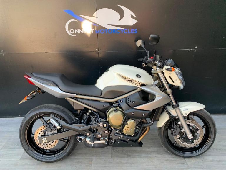 YAMAHA XJ6N DIVERSION 2010 VERY LOW MILEAGE HPI CLEAR