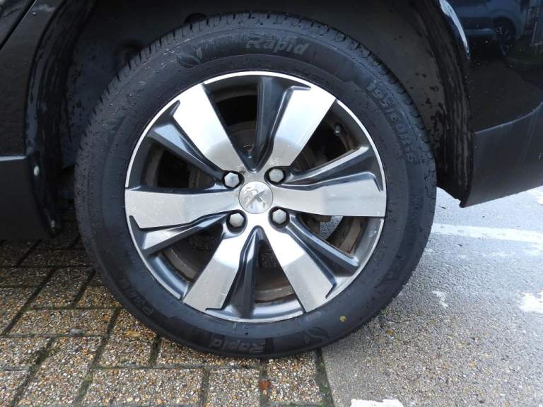 2016 Peugeot 2008 1.6 BlueHDi 100 Allure 5dr [Non Start Stop] HATCHBACK DIESEL Manual