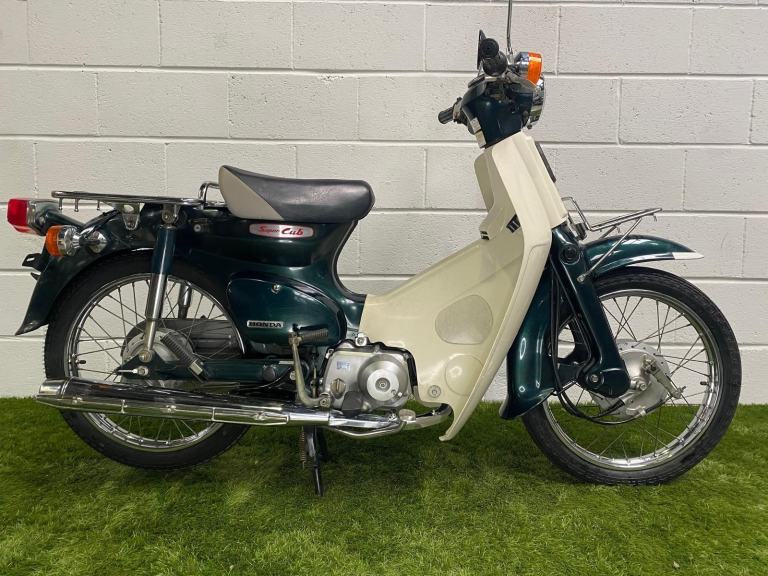 2005 JDM Honda Super Cub C90 in dark metallic green