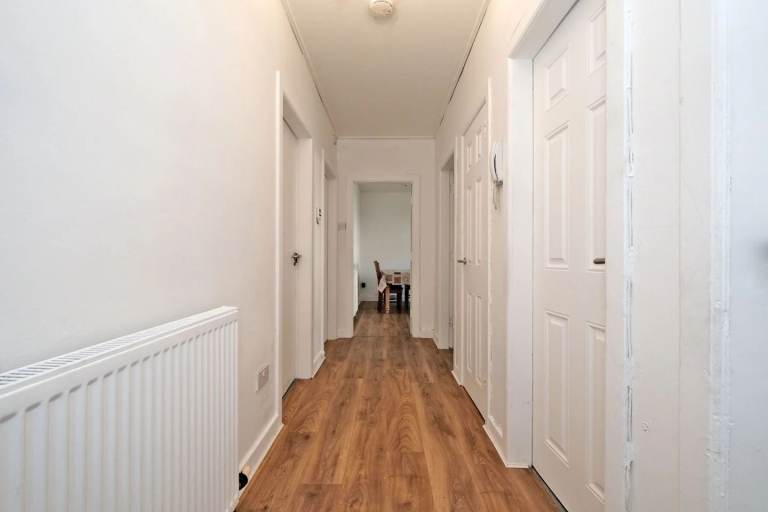 3 bedroom flat - good condition 