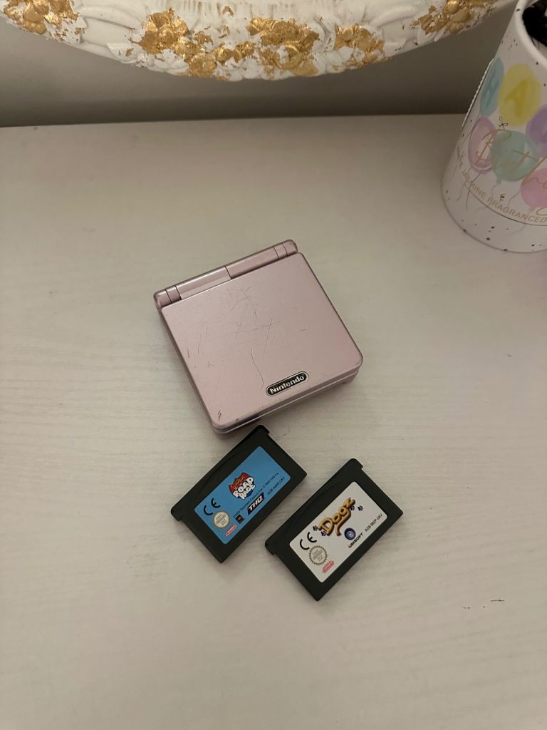 Gameboy Advance SP AGS 001 + 2 games