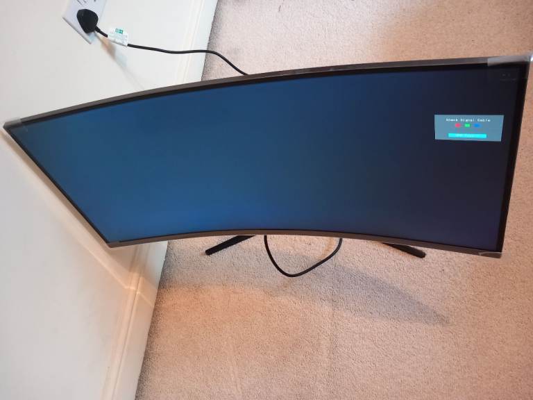 Used Samsung curved display unit fixed price £125