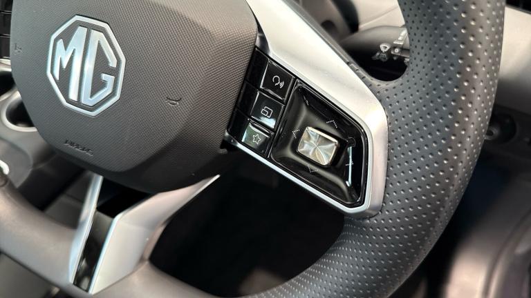 2025 MG MGS5 125kW SE EV 49kWh 5dr Auto Electric Estate Estate Electric Automatic