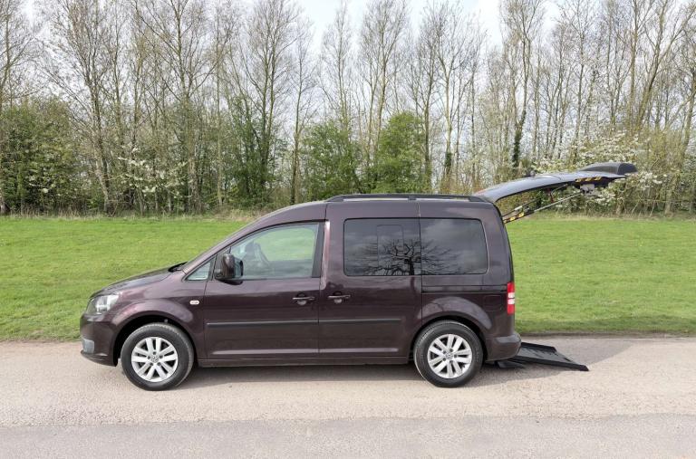 2015 Volkswagen Caddy Life DSG DRIVER TRANSFER WHEELCHAIR ACCESSIBLE VEHICLE WAV MPV Diesel Autom...