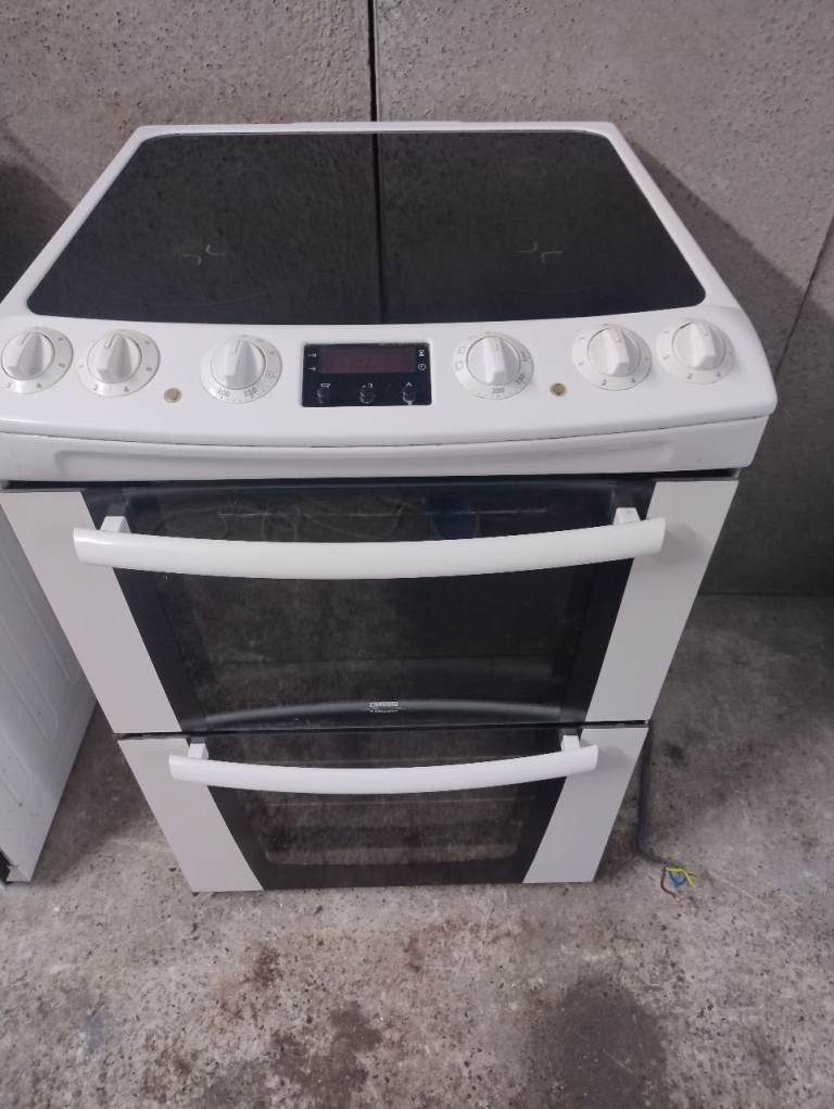 Electric cooker ceramic FREE DELIVERY 