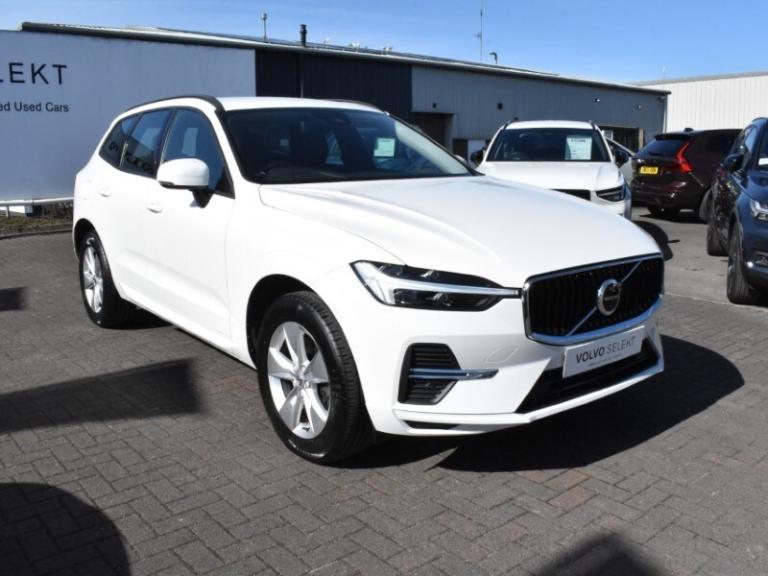 VOLVO XC60 2.0 B4D Momentum 5dr AWD Geartronic