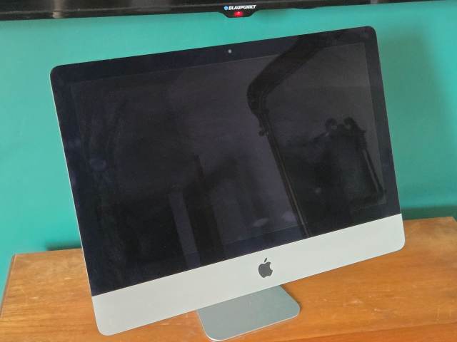Apple iMac 21.5