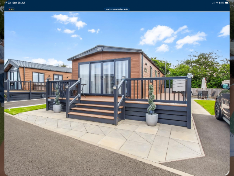 Static caravan Lodge home all year round